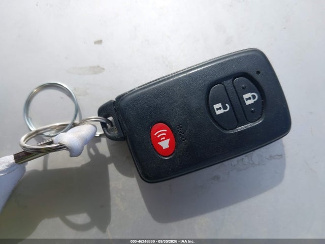 Продажа на аукционе авто 2012 Toyota Prius V Three, vin: JTDZN3EU8C3134389, номер лота: 46246899