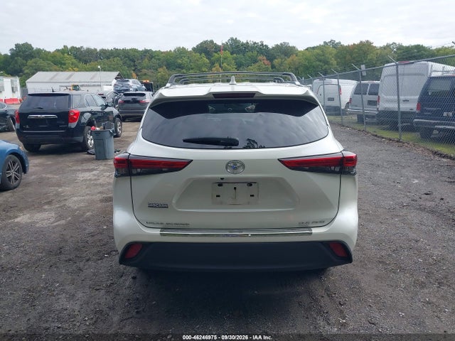Продаж на аукціоні авто 2021 Toyota Highlander Xle, vin: 5TDHZRBH9MS523357, номер лоту: 46246975