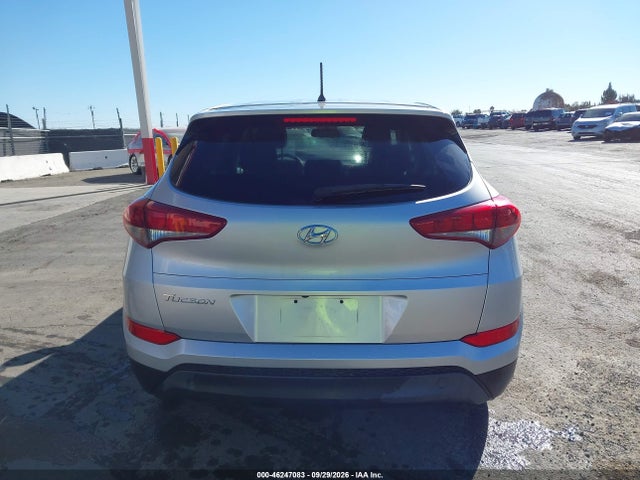 2018 Hyundai Tucson Se მანქანა იყიდება აუქციონზე, vin: KM8J23A43JU701672, აუქციონის ნომერი: 46247083
