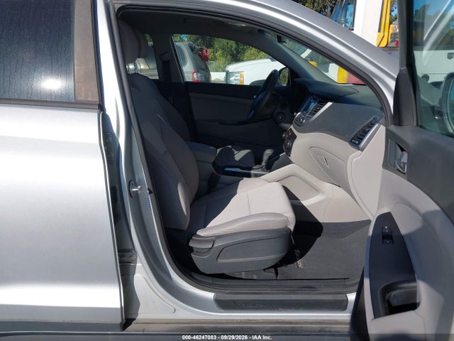 2018 Hyundai Tucson Se მანქანა იყიდება აუქციონზე, vin: KM8J23A43JU701672, აუქციონის ნომერი: 46247083