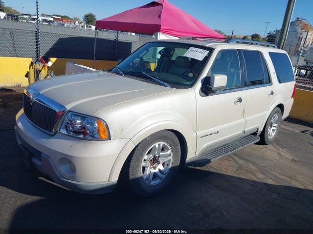 46247102 :رقم المزاد ، 5LMFU27R44LJ41441 vin ، 2004 Lincoln Navigator مزاد بيع