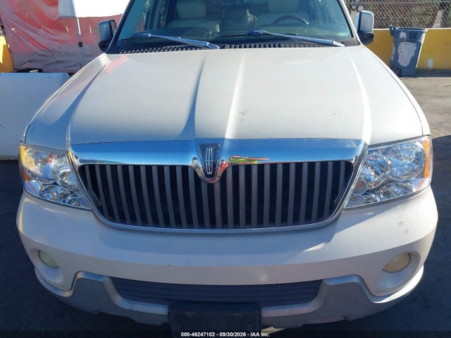 46247102 :رقم المزاد ، 5LMFU27R44LJ41441 vin ، 2004 Lincoln Navigator مزاد بيع