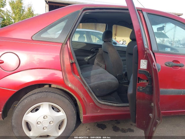 46247214 :رقم المزاد ، 1FAFP33P01W360986 vin ، 2001 Ford Focus Lx مزاد بيع