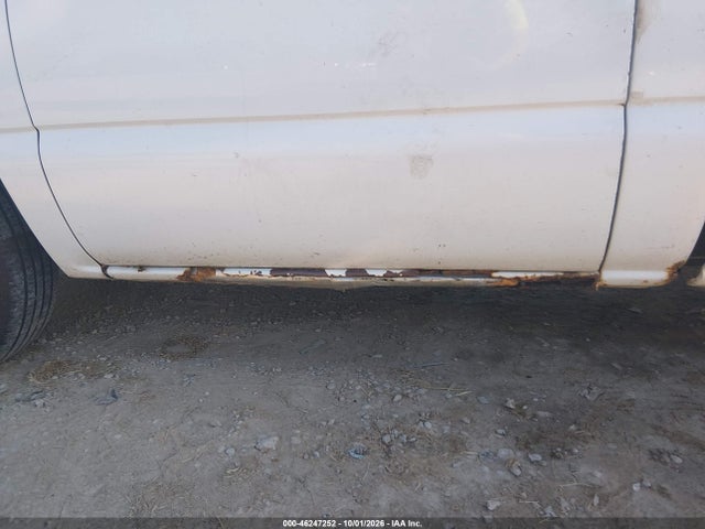 2001 Chevrolet Silverado 1500 მანქანა იყიდება აუქციონზე, vin: 1GCEC14W61Z251099, აუქციონის ნომერი: 46247252