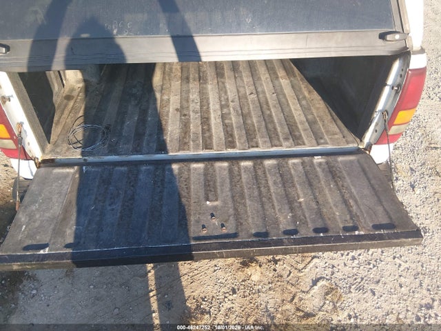 2001 Chevrolet Silverado 1500 მანქანა იყიდება აუქციონზე, vin: 1GCEC14W61Z251099, აუქციონის ნომერი: 46247252