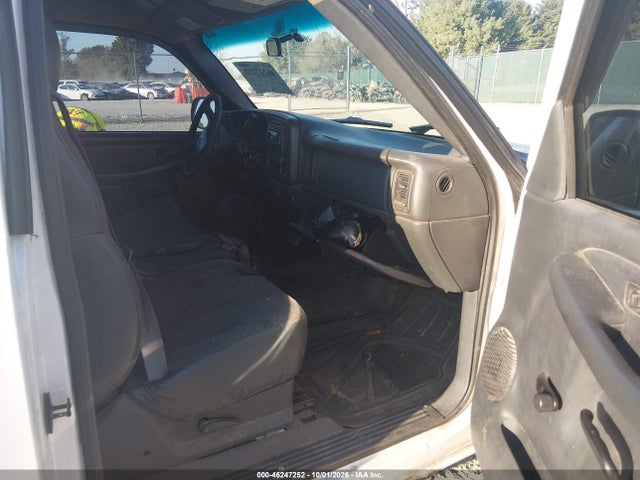 2001 Chevrolet Silverado 1500 მანქანა იყიდება აუქციონზე, vin: 1GCEC14W61Z251099, აუქციონის ნომერი: 46247252