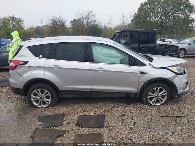 2017 Ford Escape Se მანქანა იყიდება აუქციონზე, vin: 1FMCU9G98HUD44248, აუქციონის ნომერი: 46247261