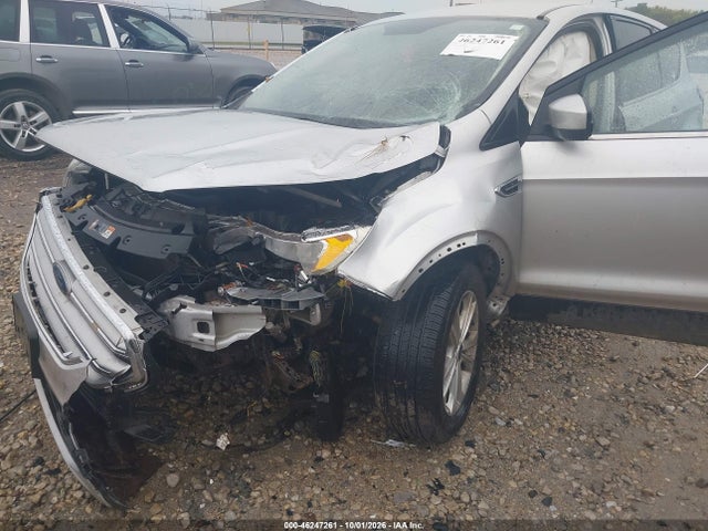2017 Ford Escape Se მანქანა იყიდება აუქციონზე, vin: 1FMCU9G98HUD44248, აუქციონის ნომერი: 46247261