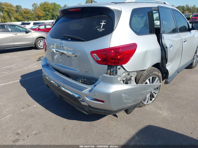 46247436 :رقم المزاد ، 5N1DR2MN0JC610517 vin ، 2018 Nissan Pathfinder Sl مزاد بيع