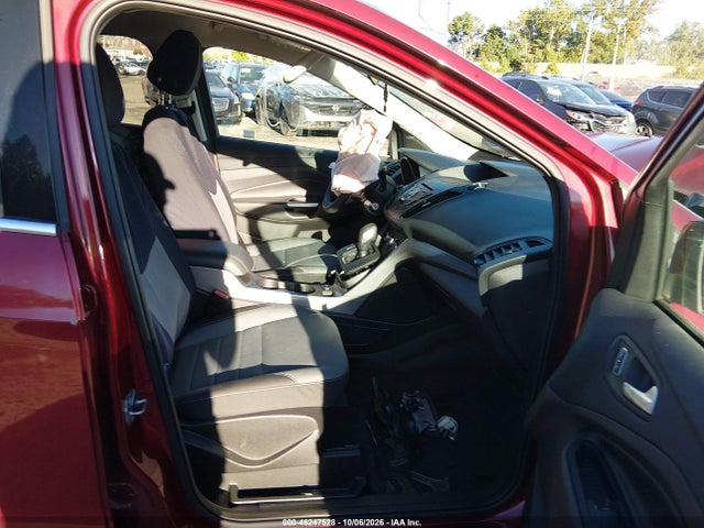 1FMCU0G77GUB10613 Ford ESCAPE SE