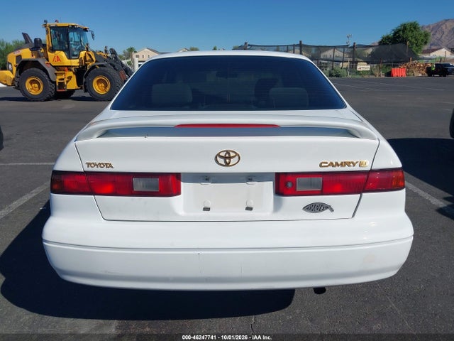 46247741 :رقم المزاد ، JT2BG28K1W0119599 vin ، 1998 Toyota Camry Le مزاد بيع