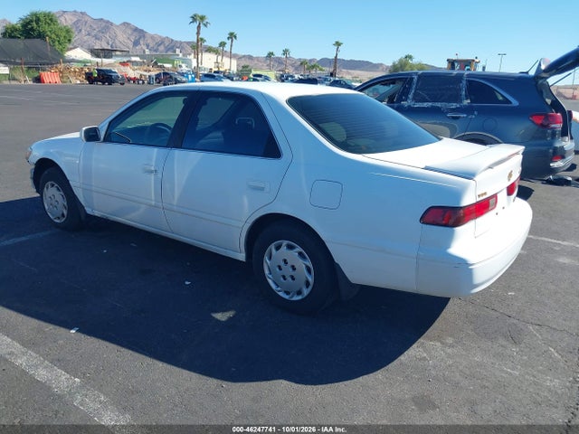 46247741 :رقم المزاد ، JT2BG28K1W0119599 vin ، 1998 Toyota Camry Le مزاد بيع