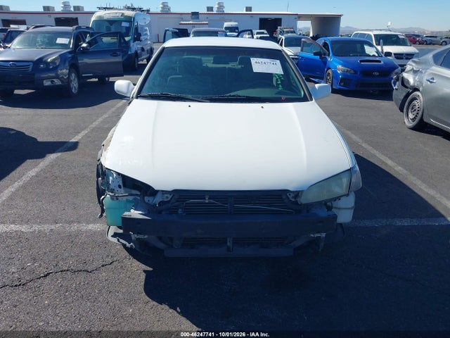 46247741 :رقم المزاد ، JT2BG28K1W0119599 vin ، 1998 Toyota Camry Le مزاد بيع