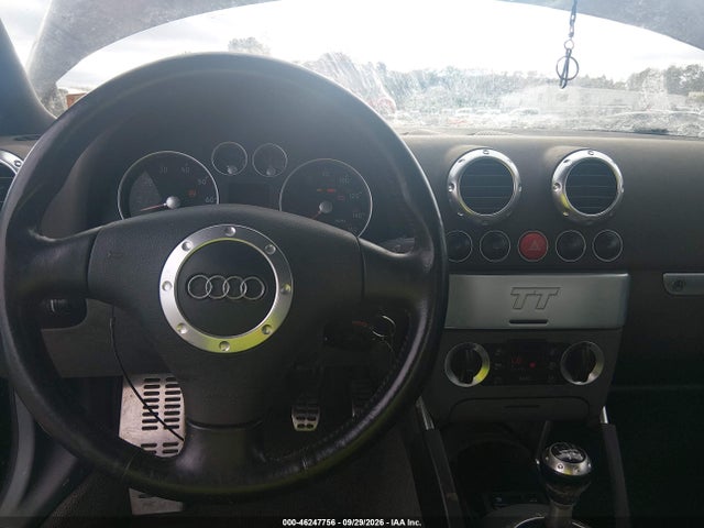 2001 Audi Tt მანქანა იყიდება აუქციონზე, vin: TRUUT28N111041419, აუქციონის ნომერი: 46247756
