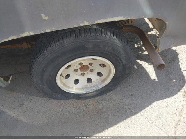1990 Gmc Suburban R15 Conventional მანქანა იყიდება აუქციონზე, vin: 1GKER16K2LF531572, აუქციონის ნომერი: 46247775