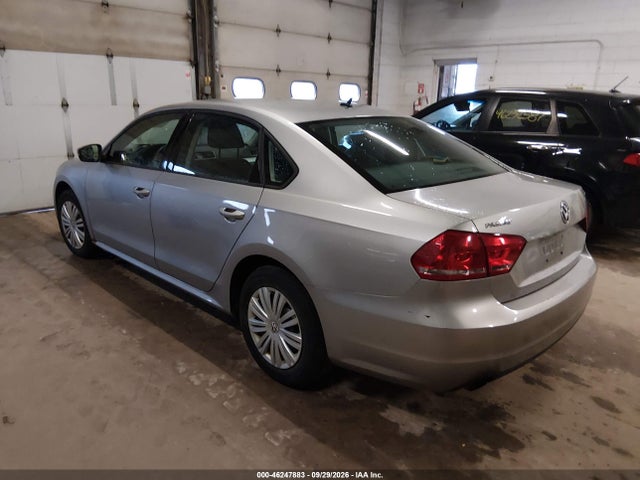 Продаж на аукціоні авто 2014 Volkswagen Passat 1.8t S, vin: 1VWAS7A31EC069735, номер лоту: 46247883