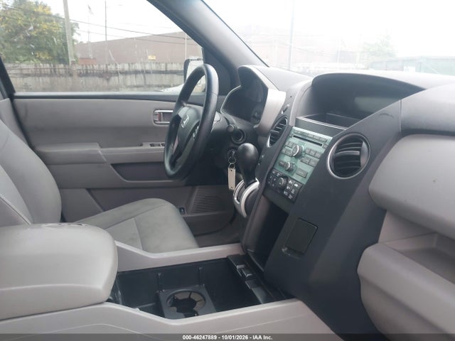 46247889 :رقم المزاد ، 5FNYF4H23BB507588 vin ، 2011 Honda Pilot Lx مزاد بيع
