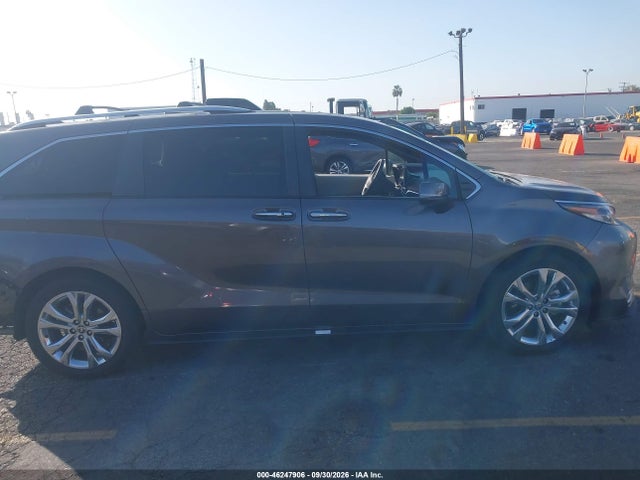 Продаж на аукціоні авто 2023 Toyota Sienna Platinum, vin: 5TDERKECXPS177981, номер лоту: 46247906