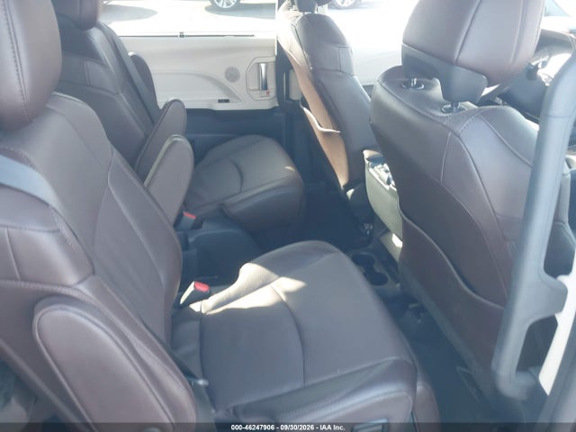 Продаж на аукціоні авто 2023 Toyota Sienna Platinum, vin: 5TDERKECXPS177981, номер лоту: 46247906