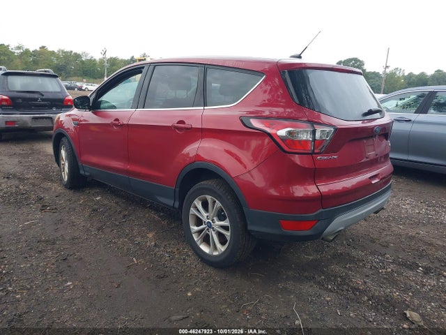46247923 :رقم المزاد ، 1FMCU9G91HUD33396 vin ، 2017 Ford Escape Se مزاد بيع