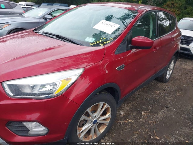 46247923 :رقم المزاد ، 1FMCU9G91HUD33396 vin ، 2017 Ford Escape Se مزاد بيع