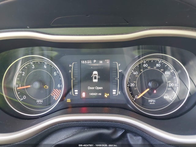 2015 Jeep Cherokee Latitude მანქანა იყიდება აუქციონზე, vin: 1C4PJMCB3FW755391, აუქციონის ნომერი: 46247951