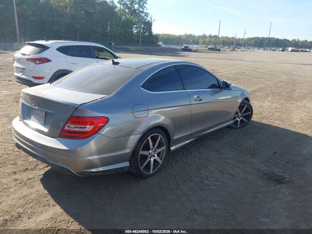 Продаж на аукціоні авто 2015 Mercedes-benz C 250, vin: WDDGJ4HB0FG415446, номер лоту: 46248002