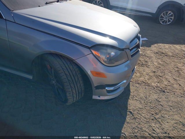 Продаж на аукціоні авто 2015 Mercedes-benz C 250, vin: WDDGJ4HB0FG415446, номер лоту: 46248002