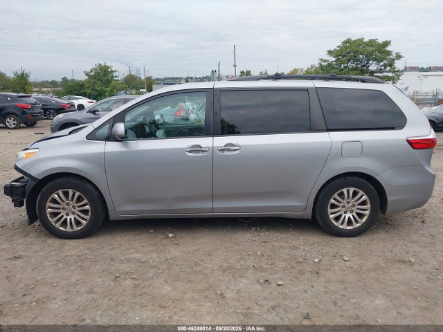 Toyota Sienna Xle 8 Passenger 2015 5TDYK3DC9FS643519 Image 14