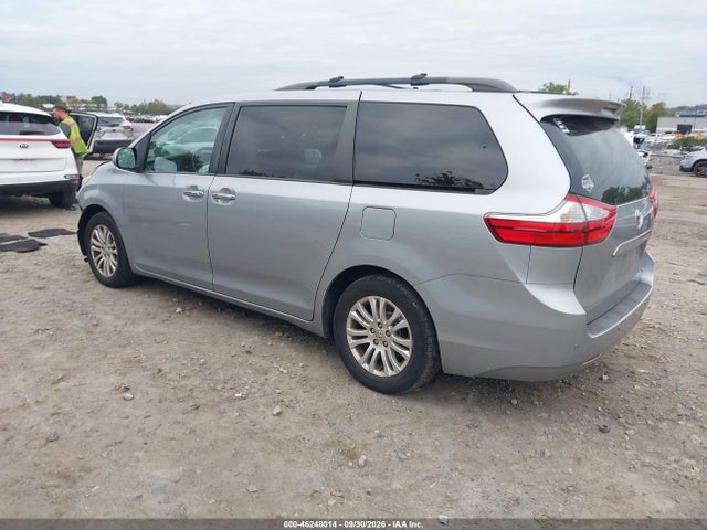 Toyota Sienna Xle 8 Passenger 2015 5TDYK3DC9FS643519 Image 3