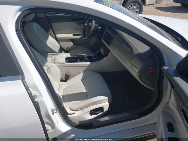 46248124 :رقم المزاد ، SAJBD4BV3GCY21682 vin ، 2016 Jaguar Xf 35t Premium مزاد بيع