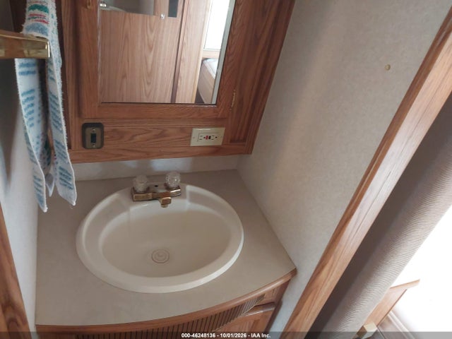 Aukcja sprzedaży 2001 National Rv Sea View, vin: 1FCNF53SX10A17307, numer aukcji: 46248136