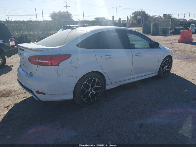 2015 Ford Focus Se მანქანა იყიდება აუქციონზე, vin: 1FADP3F28FL313835, აუქციონის ნომერი: 46248140