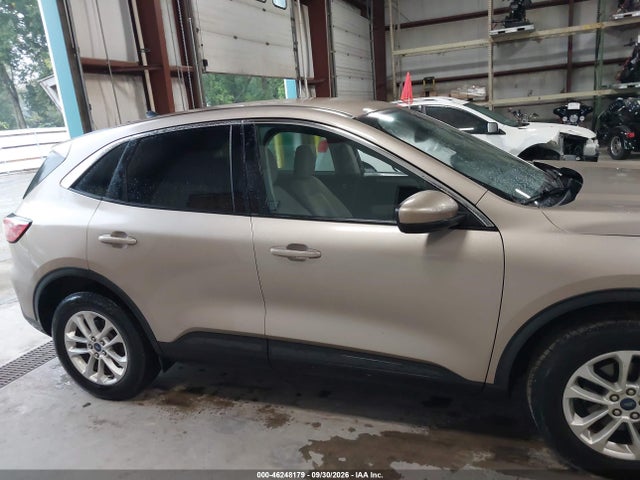 Продаж на аукціоні авто 2020 Ford Escape Se, vin: 1FMCU9G64LUB30162, номер лоту: 46248179