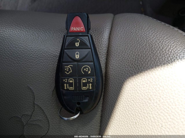 2012 Chrysler Town & Country Touring-l მანქანა იყიდება აუქციონზე, vin: 2C4RC1CG2CR414565, აუქციონის ნომერი: 46248308