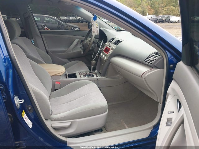 46248349 :رقم المزاد ، 4T4BF3EKXBR107671 vin ، 2011 Toyota Camry Le مزاد بيع