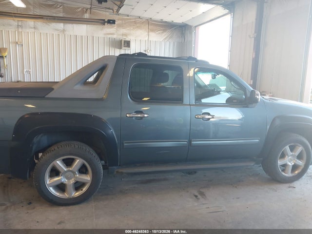 2011 Chevrolet Avalanche 1500 Ls მანქანა იყიდება აუქციონზე, vin: 3GNTKEE37BG172250, აუქციონის ნომერი: 46248363