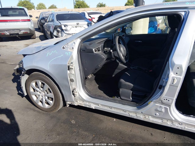 46248506 :رقم المزاد ، JTDEPRAE8LJ110857 vin ، 2020 Toyota Corolla Le مزاد بيع