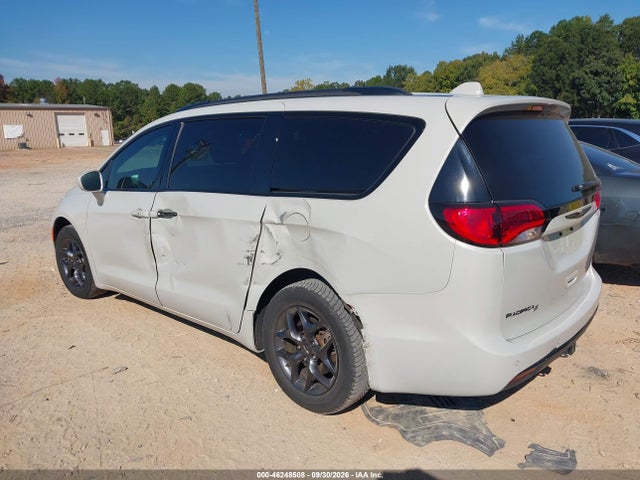 Продаж на аукціоні авто 2020 Chrysler Pacifica Touring L, vin: 2C4RC1BG5LR275176, номер лоту: 46248508