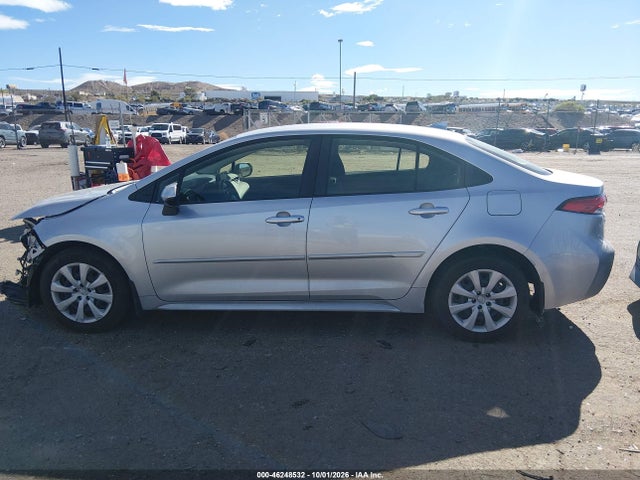 Toyota COROLLA LE 2022 JTDEPMAE5NJ221422 Image 14