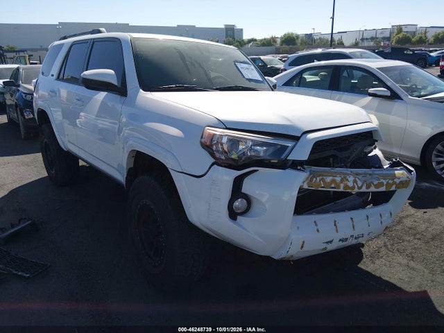 Toyota 4RUNNER SR5 2017 JTEZU5JR0H5150755 Image 14