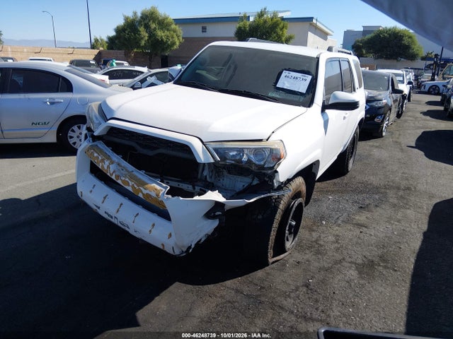 Toyota 4RUNNER SR5 2017 JTEZU5JR0H5150755 Image 2