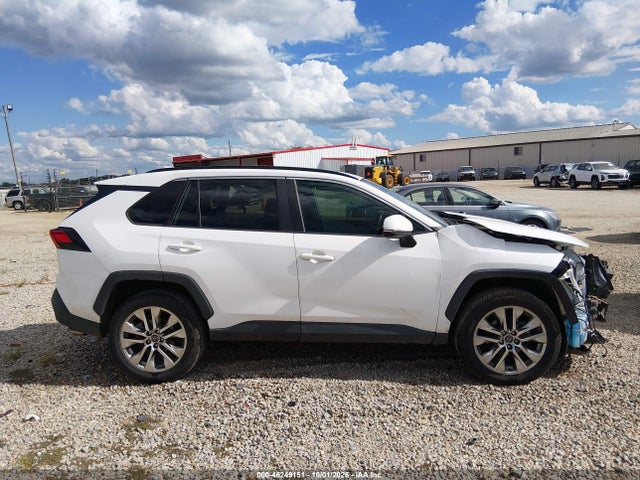 46249151 :رقم المزاد ، 2T3C1RFV9LW095353 vin ، 2020 Toyota Rav4 Xle Premium مزاد بيع