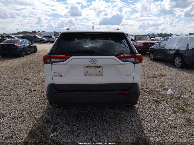 46249151 :رقم المزاد ، 2T3C1RFV9LW095353 vin ، 2020 Toyota Rav4 Xle Premium مزاد بيع