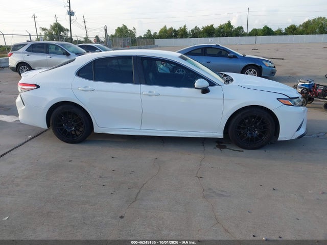 Продажа на аукционе авто 2018 Toyota Camry Se, vin: 4T1B11HK0JU558048, номер лота: 46249165