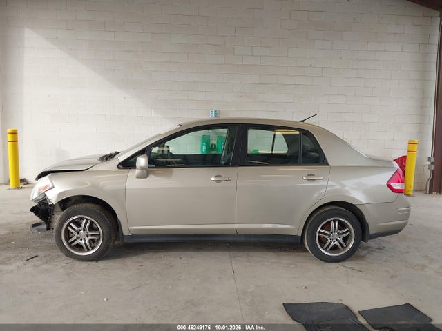 46249176 :رقم المزاد ، 3N1BC11E89L417725 vin ، 2009 Nissan Versa 1.8s مزاد بيع