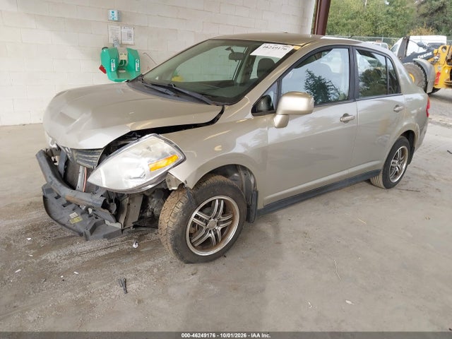 46249176 :رقم المزاد ، 3N1BC11E89L417725 vin ، 2009 Nissan Versa 1.8s مزاد بيع