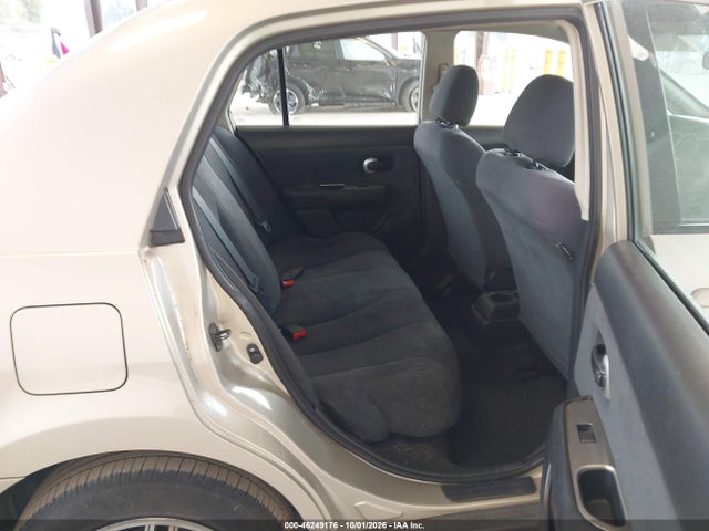 46249176 :رقم المزاد ، 3N1BC11E89L417725 vin ، 2009 Nissan Versa 1.8s مزاد بيع