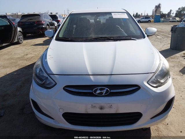 46249232 :رقم المزاد ، KMHCT4AE3HU272113 vin ، 2017 Hyundai Accent Se مزاد بيع
