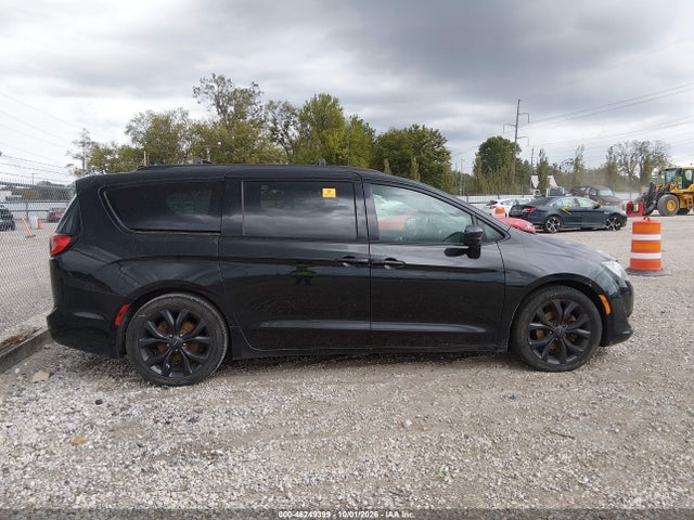 Продаж на аукціоні авто 2018 Chrysler Pacifica Touring L, vin: 2C4RC1BG1JR261966, номер лоту: 46249399